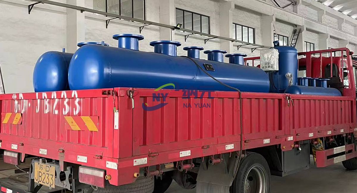 江蘇常州專(zhuān)車(chē)直達(dá)分集水器4臺(tái)，定壓補(bǔ)水機(jī)組1套